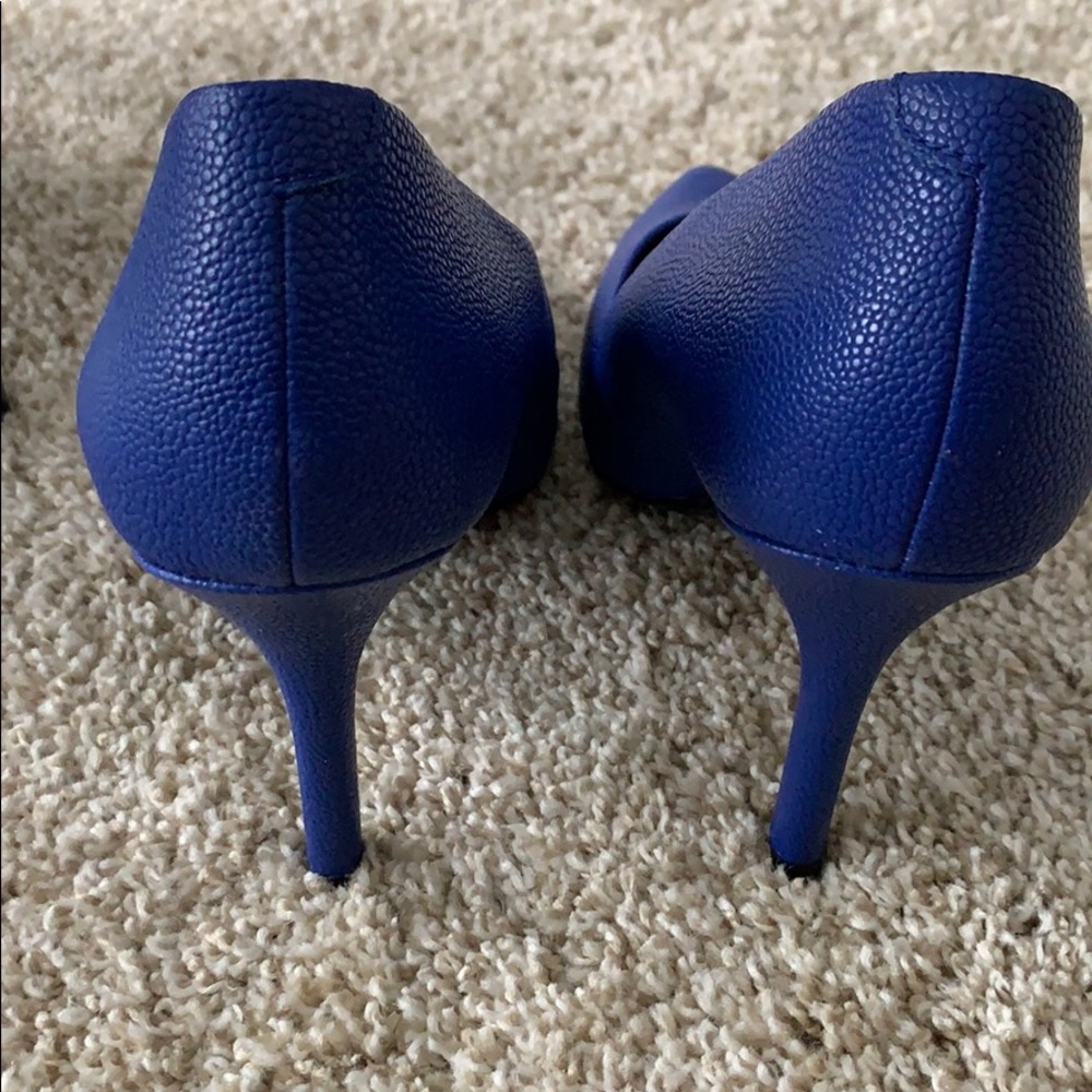 Blue Heels - Picture 3 of 4
